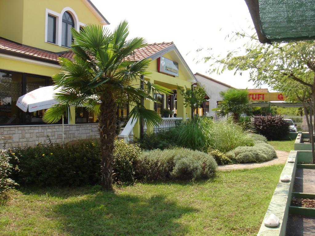Guesthouse Palombaro Umag Exterior foto